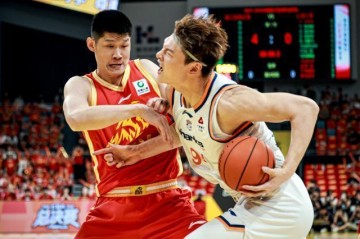 西甲-拒绝横扫！广厦主力克上海扳回一局 胡金秋30分